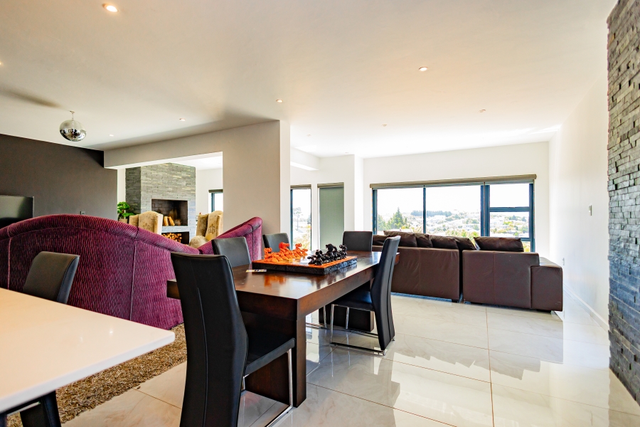 4 Bedroom Property for Sale in Oude Westhof Western Cape